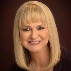 Meet your Posher, Janet